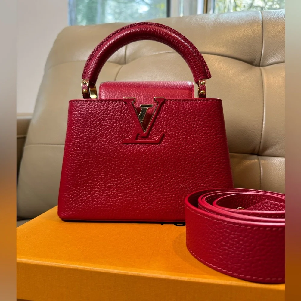 Louis Vuitton Capucines Mini Scarlet - Picture 1 of 12